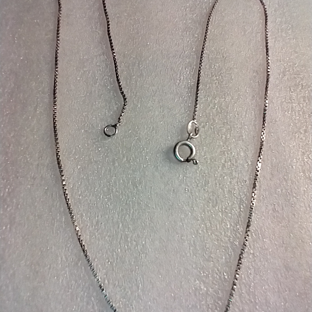 Chain - Picture 3 of 6